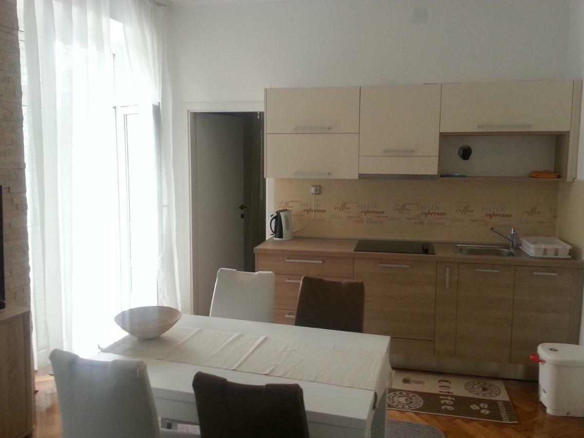 Apartment Sandra 2+2 *** Crikvenica Eksteriør bilde